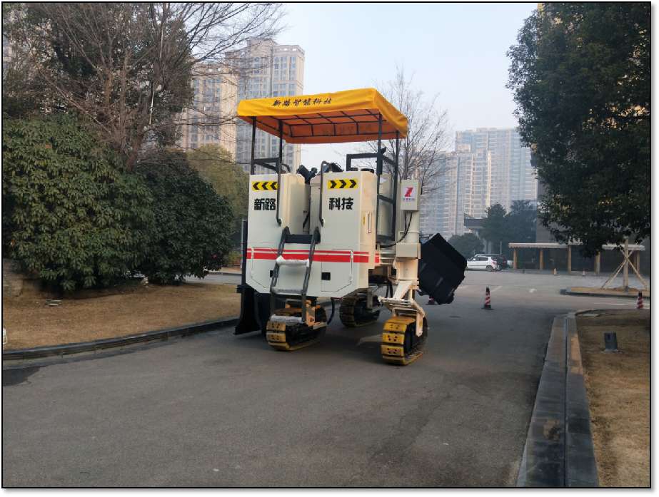 要正確使用操作混凝土路緣石滑模攤鋪機，定期對路緣石滑模機進行保養(yǎng)和維護